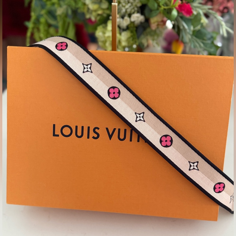 Louis Vuitton Jacquard Speedy Bandoulière 20 Shoulder Strap BLK/Pink ~ NWOT 42” - Picture 8 of 11